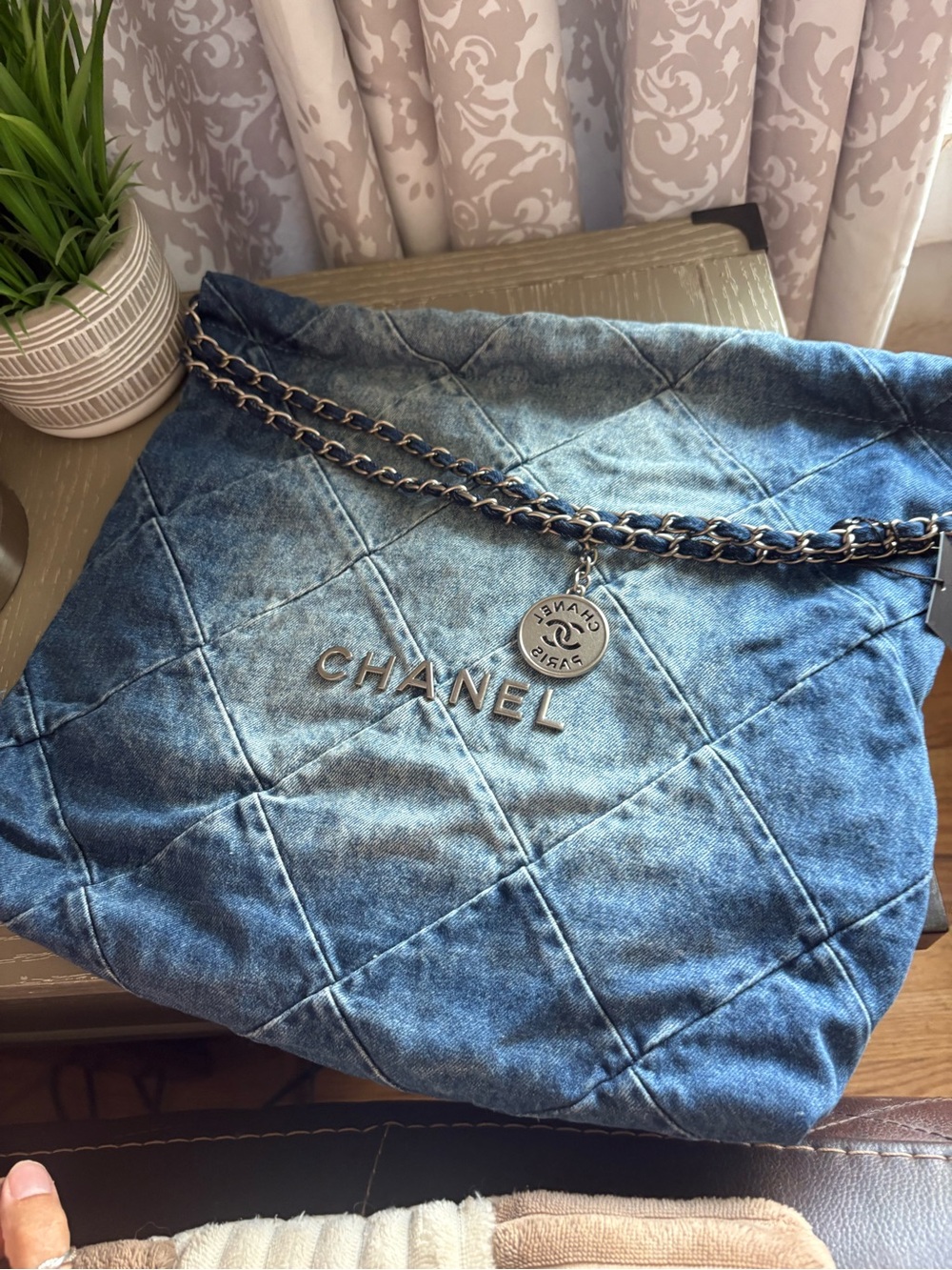 FASHION Light Blue Quilted Denim Shoulder Bag with Chain Strap and Pouch - Picture 2 of 16
